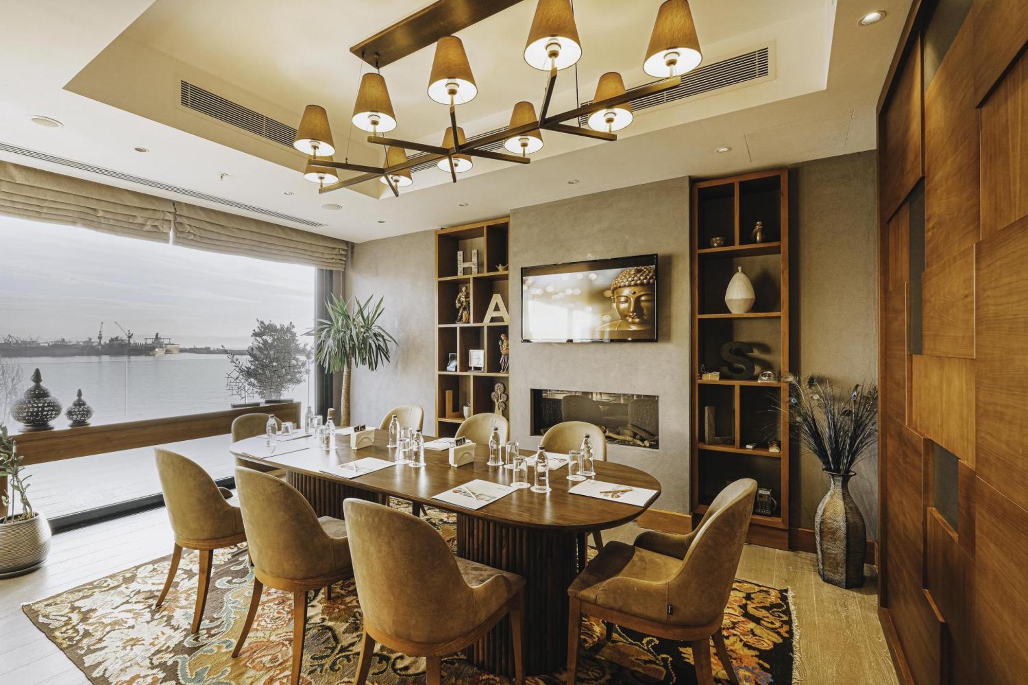 - Tuzla Bay By Ihg 4* Istambul